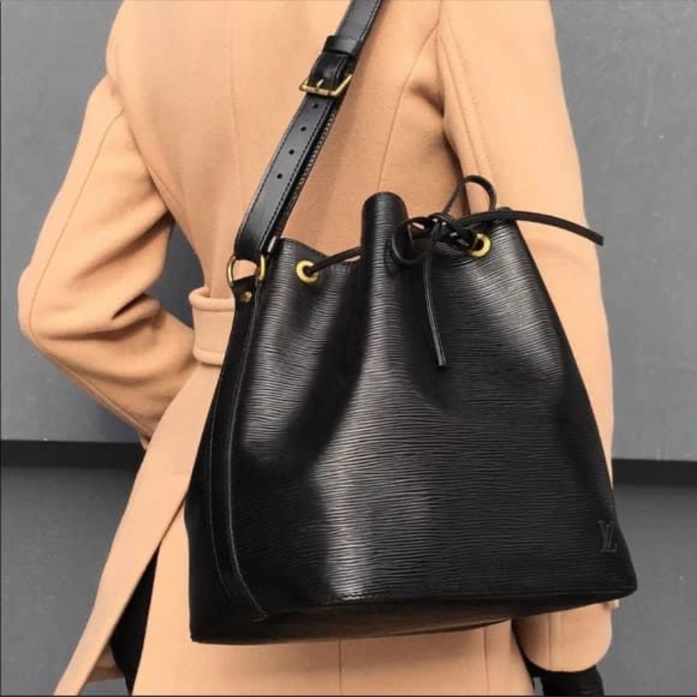 Louis Vuitton Epi Noe bucket bag